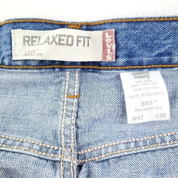 Levi's 550 Relaxed Fit Jeans Tapered Medium Wash Men's "42x30" Real 40x30 NWT - Picture 9 of 10